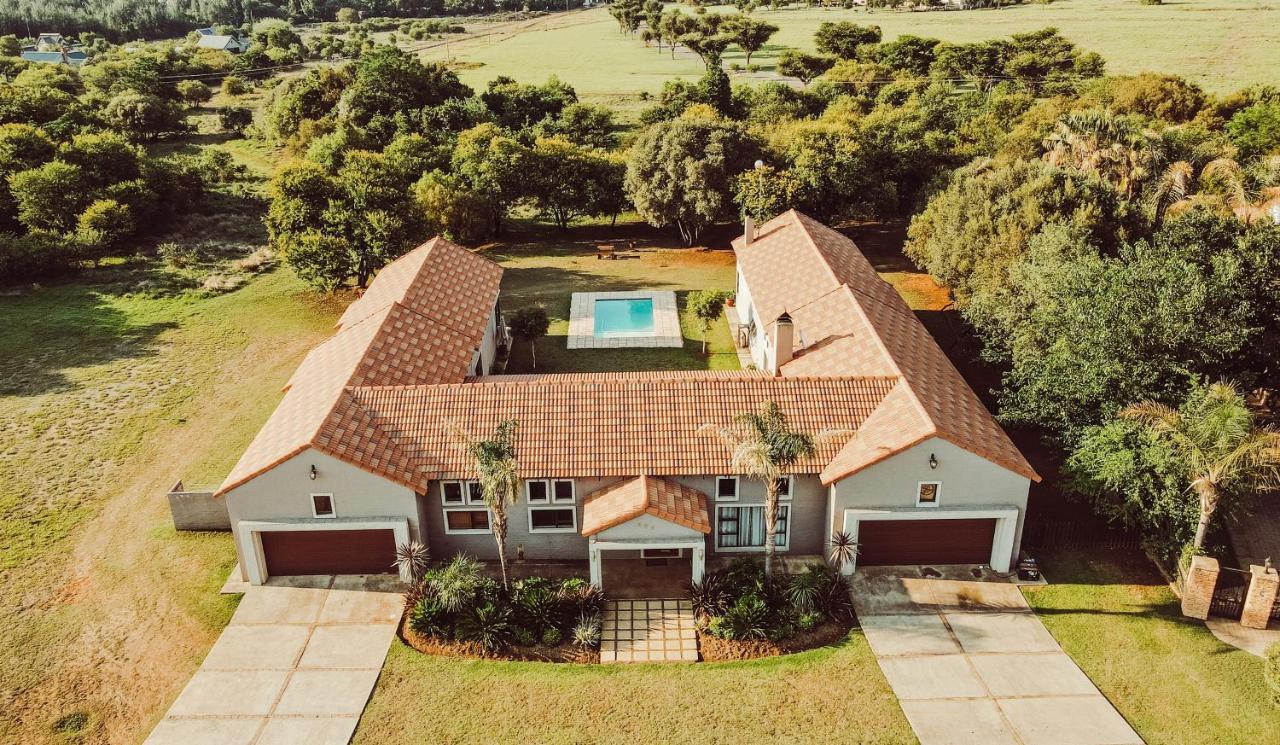 Ibis Way Guest House Hartbeespoort Exterior photo
