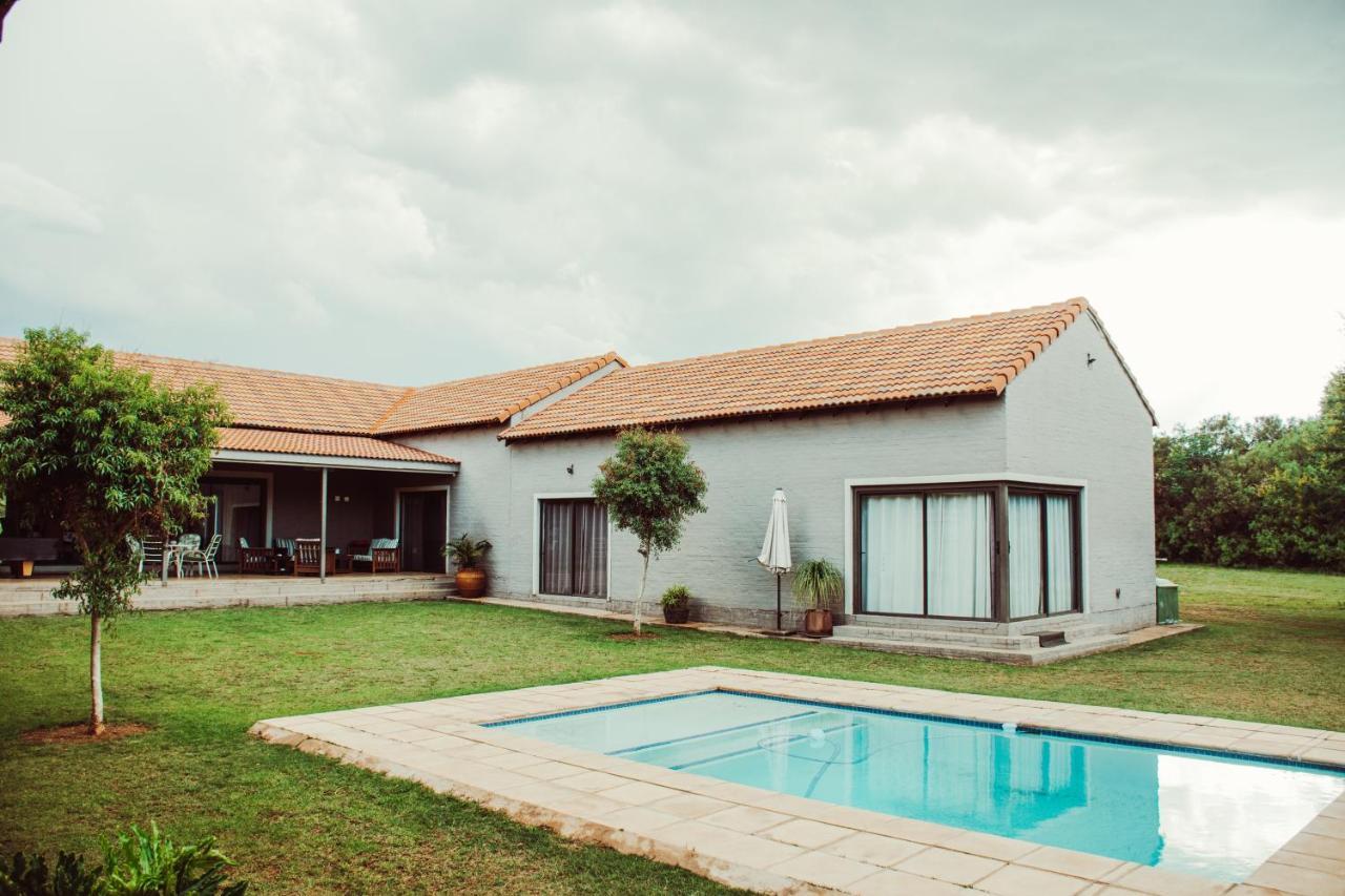 Ibis Way Guest House Hartbeespoort Exterior photo