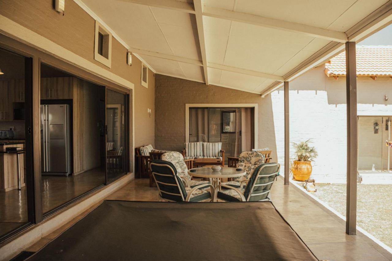 Ibis Way Guest House Hartbeespoort Exterior photo